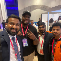 Team Tiltlabs with NFL player Lewis Neal at Metaweek 2022, Dubai